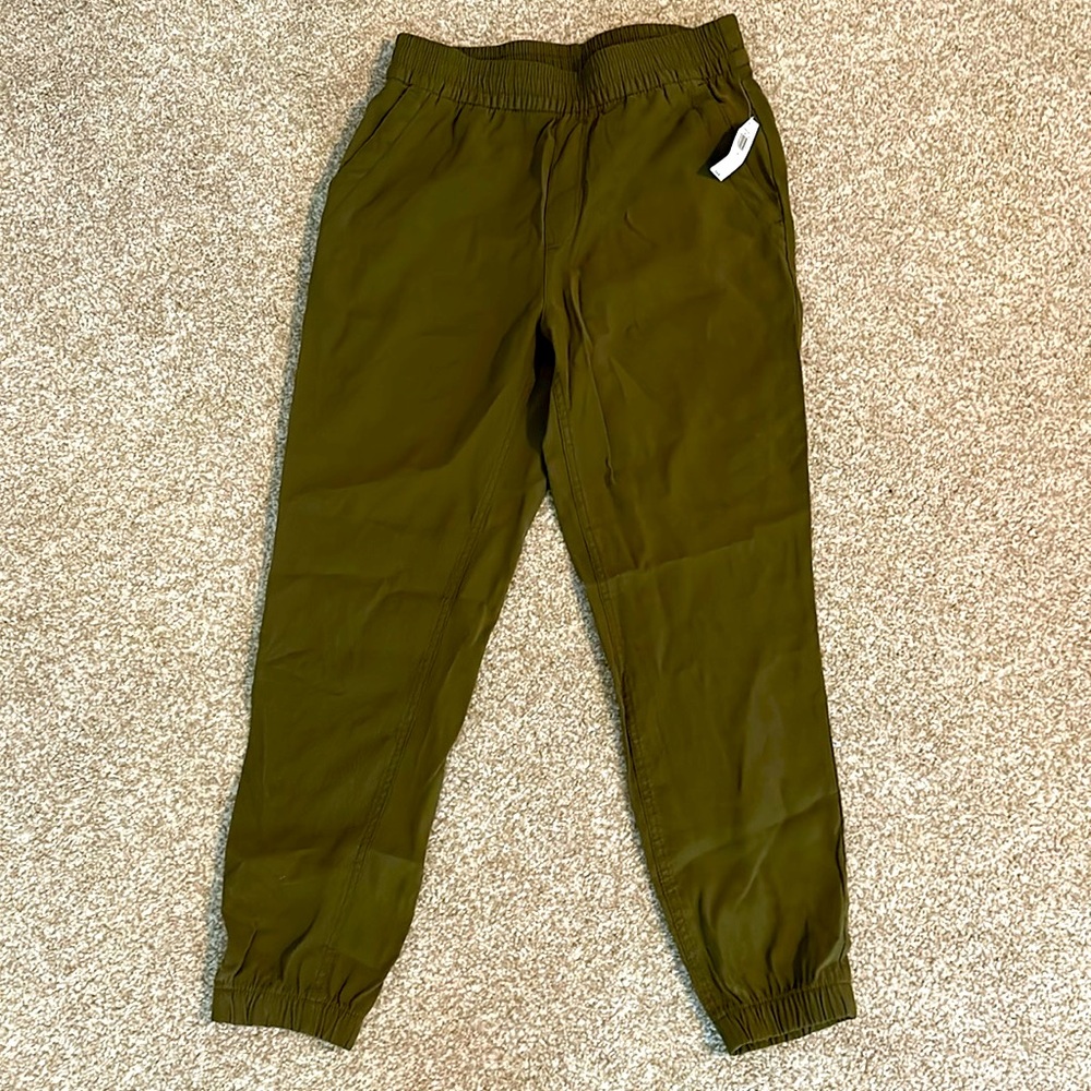 Green Ladies Joggers never worn